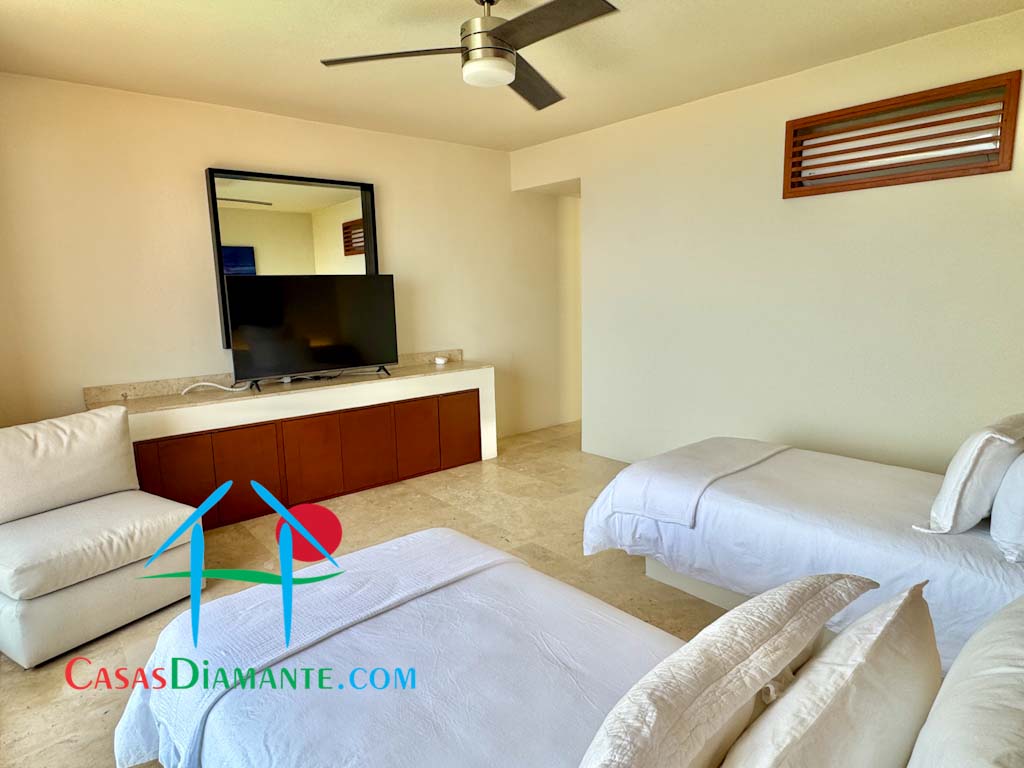 Real Diamante Villas del Sol Villa Turquesa 1 - Recámara cuatro 3